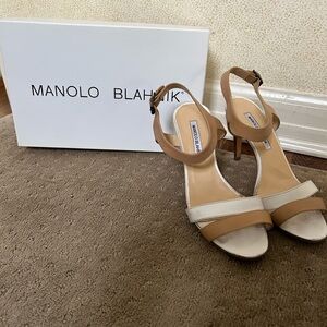 Manolo Blahnik Calf Dune White Leather Sandals